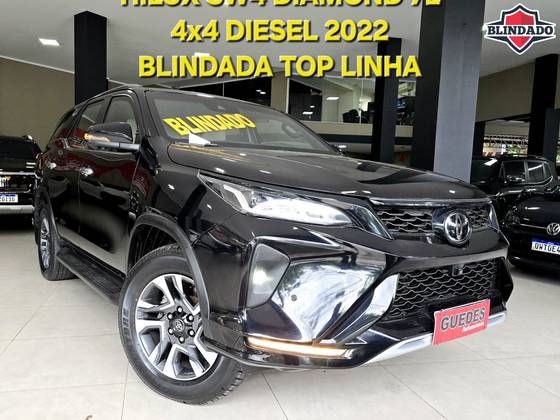 TOYOTA HILUX SW4 2.8 D-4D TURBO DIESEL DIAMOND 7L 4X4 AUTOMÁTICO